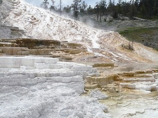 オールド・フェイスフル間欠泉